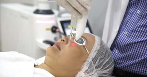 dieu-tri-mun-acne-removal-laser-paragon-clinic